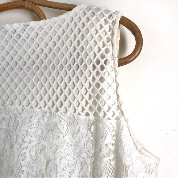 RW&CO White Lace Sleeveless Boxy Tank Top A6 - Picture 7 of 7